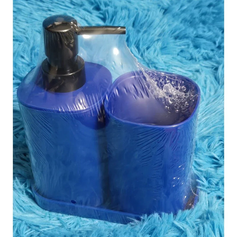 Destination Holiday Blue Modern Plastic Bath Set Soap Dispenser & Sponge Holder